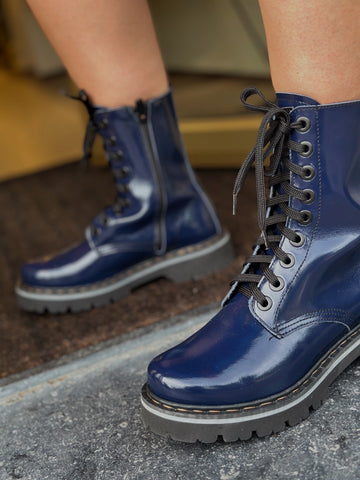 ART Marina Zipper Shiny Navy (last size: 37!)