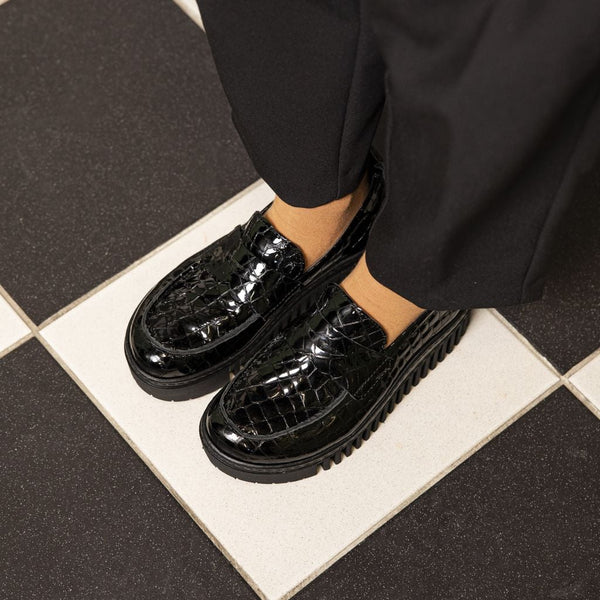 ART Brighton Moccasin Shiny Croco Black
