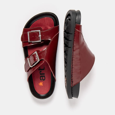 ART Kassel Shiny Burdeos