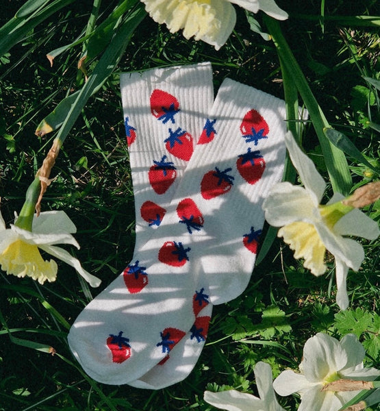 MADEMOISELLE YEYE Strawberry Socks