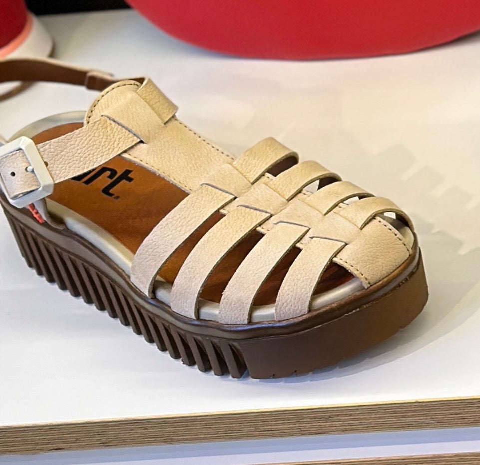 ART Brighton Closed Sandal Cream-Caramel