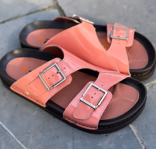 ART Kassel Shiny Flamingo (last size: 38!)