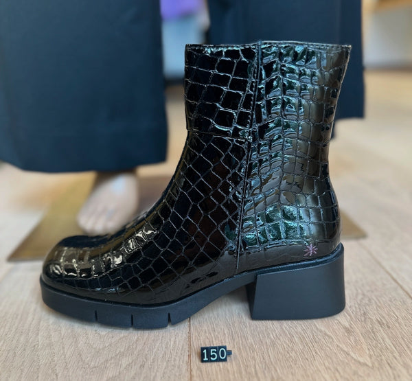ART Varsovia Shiny Croco Black
