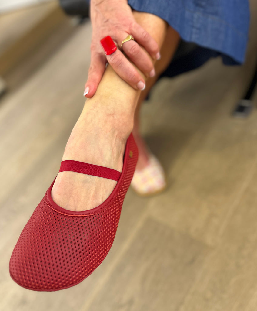 EL NATURALISTA Essence Perforada Rosso