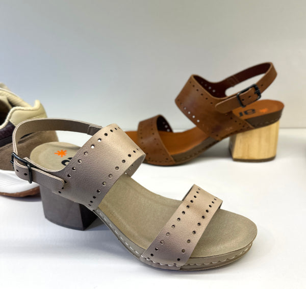 ART I Wish Sandal Perfo Cream