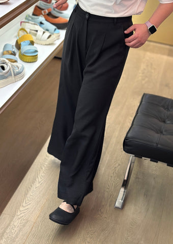 MADEMOISELLE YEYE 'Flowy Love' Pants