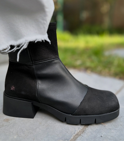 ART Varsovia Multi Black
