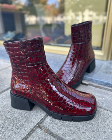 ART Varsovia Shiny Croco Burdeos