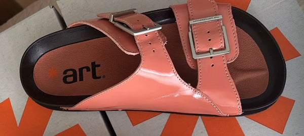 ART Kassel Shiny Flamingo (last size: 38!)