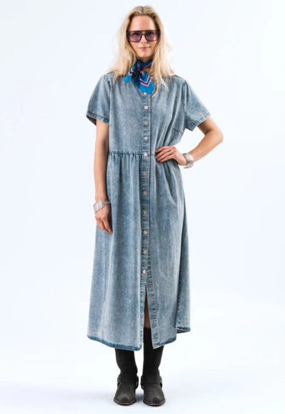 LOLLY'S LAUNDRY Aliya Maxi Dress Washed Denim