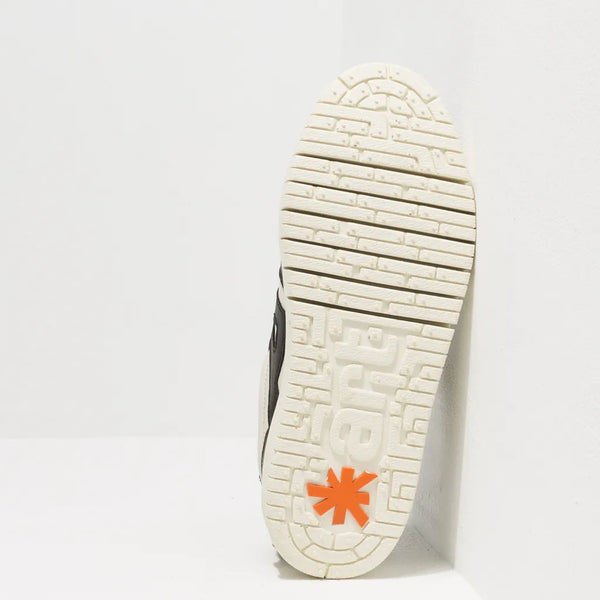 ART Belleville Sneaker White-Black (last size: 39!)