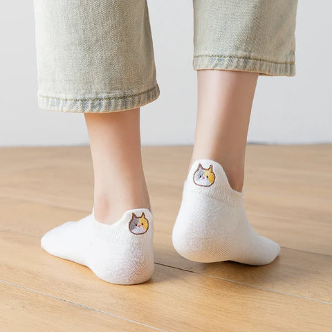 CHAT Socks White