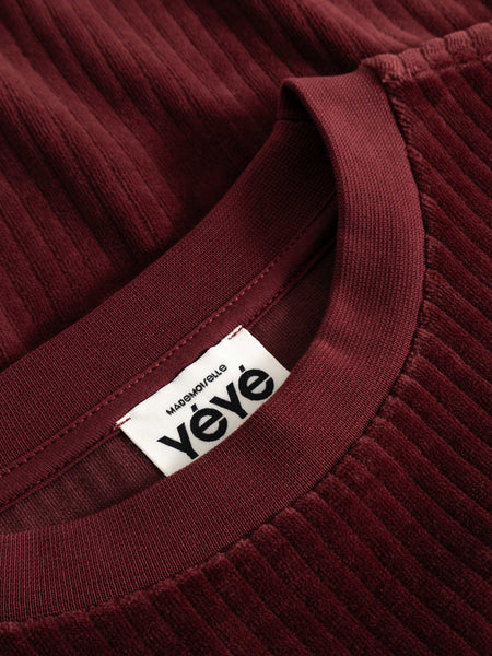 MADEMOISELLE YEYE 'Cool and Cozy' Sweatshirt